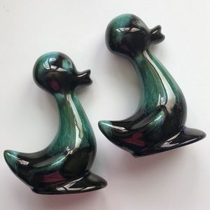 Blue Mountain Pottery Pair Of Ducks Figurines